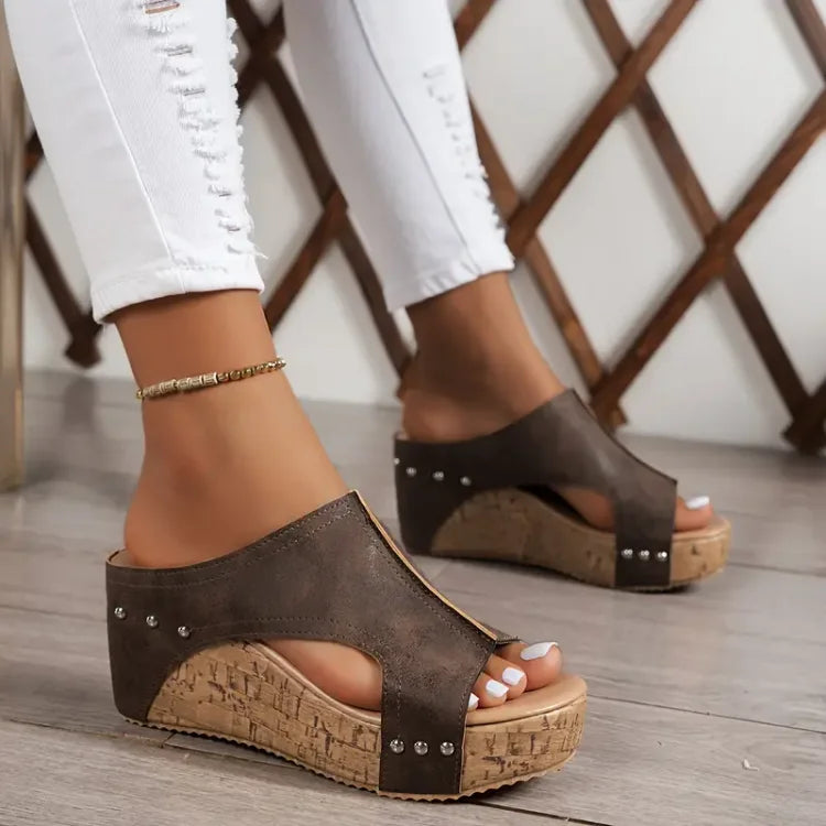 Brown (Almost sold out) / 47
