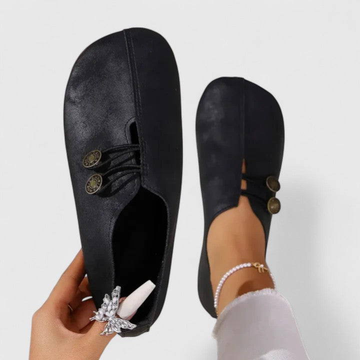 Black / 11