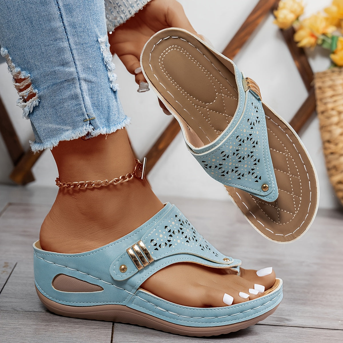 Light Blue / 12