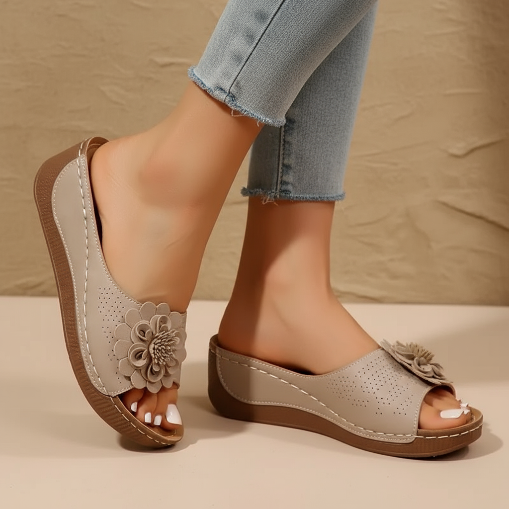Beige (Nearly out of stock) / 12 (43 EU)