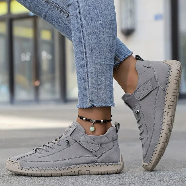 43 / Grey