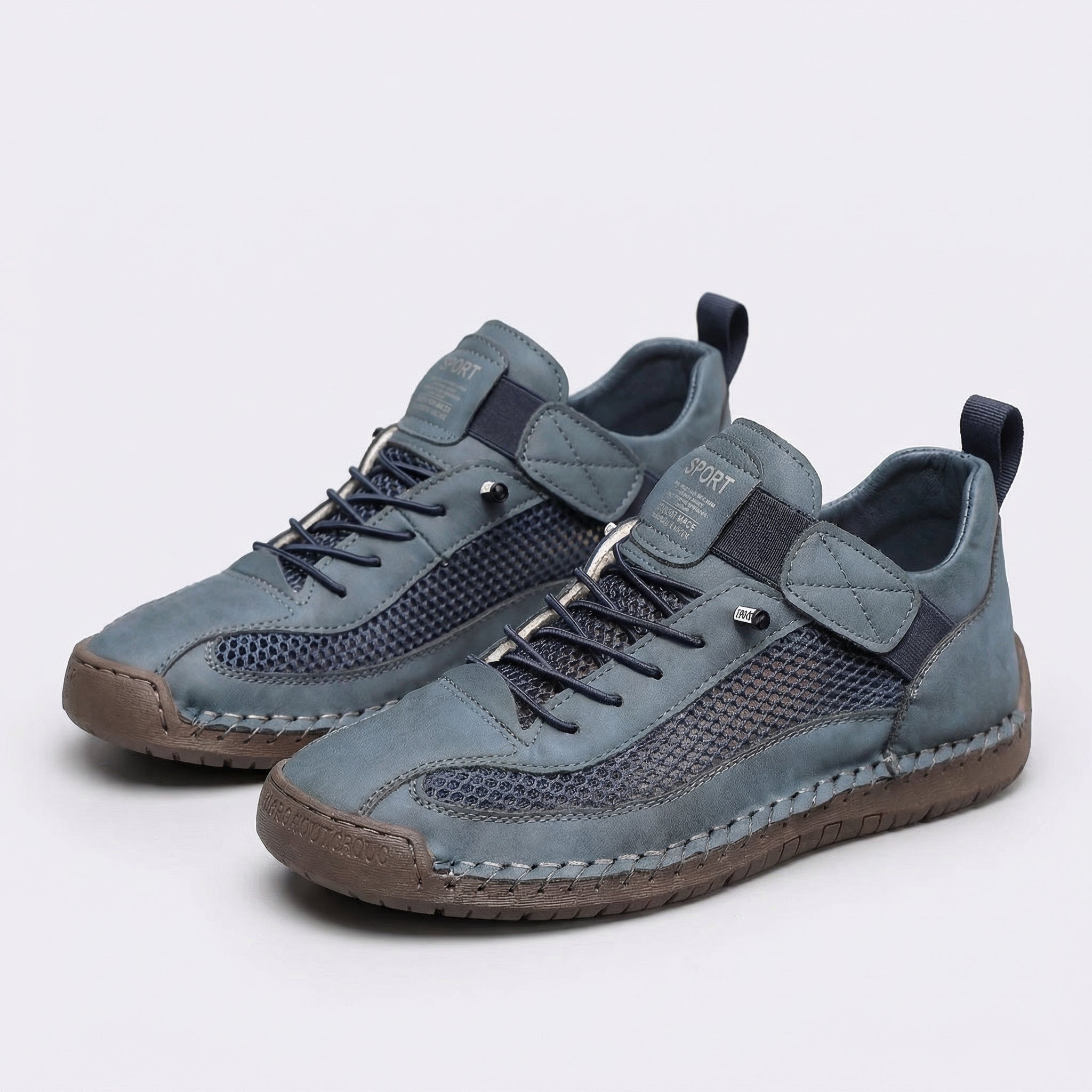 Marineblau / 44